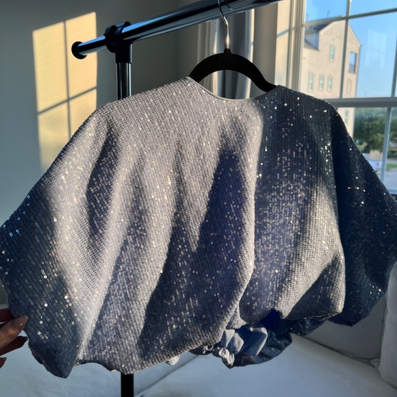 Blue sequin endless rose blouse - Picture 5 of 5